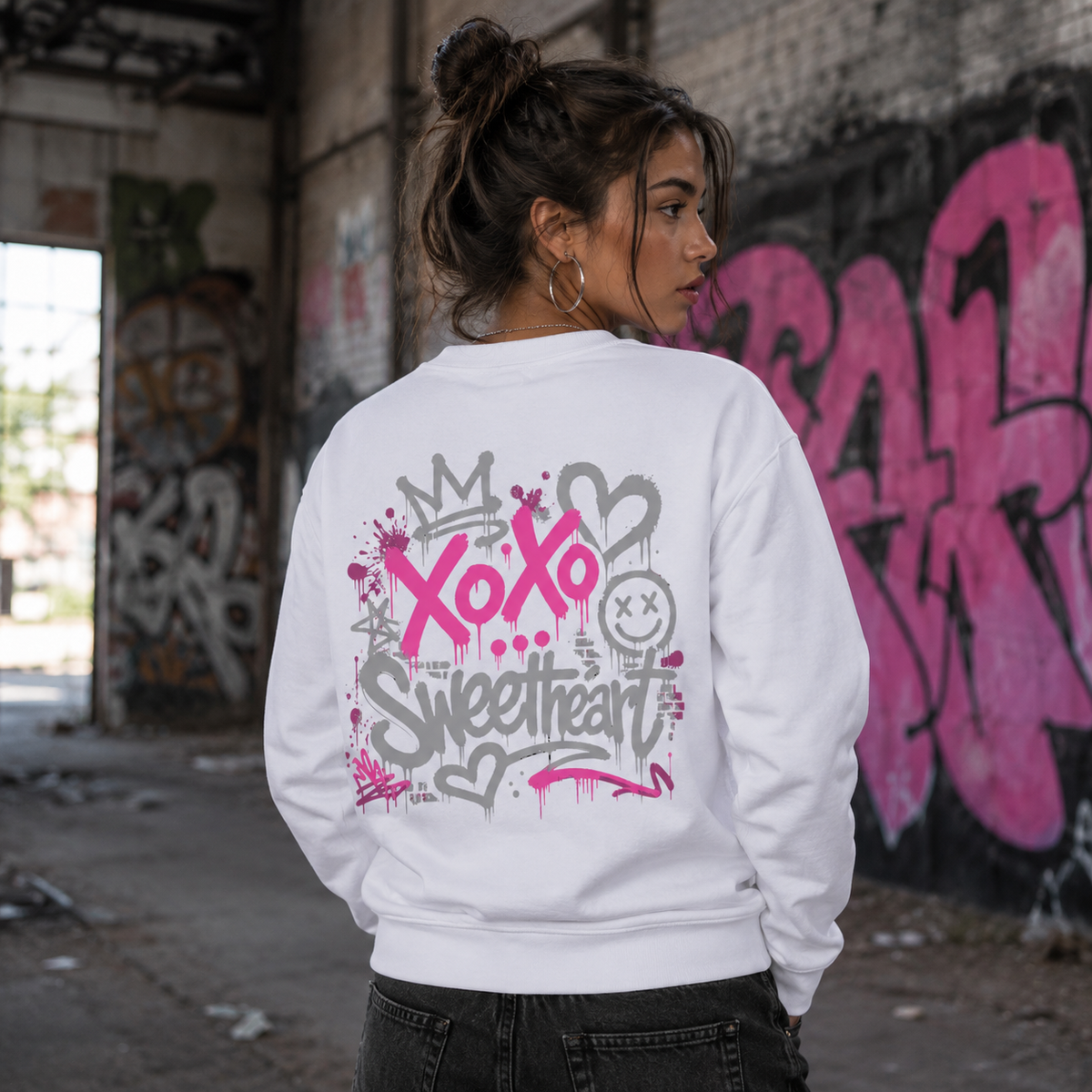 Unisex Premium Organic Statement Sweatshirt – „XOXO...SWEETHEART“