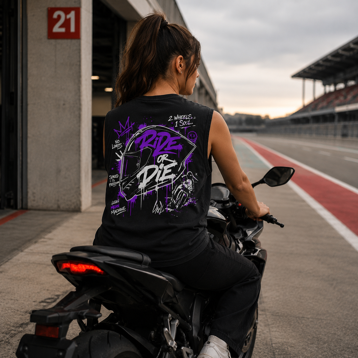 Unisex Oversized Statement Top – „RIDE OR DIE“-Lila